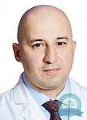 Хирург, онколог, торакальный хирург Харагезов Дмитрий Акимович